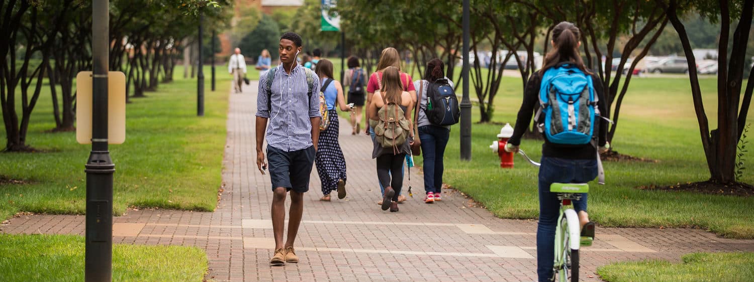 Students on the Virginia Beach campus of Regent, a premier Christian university that offers an Early College Program.
